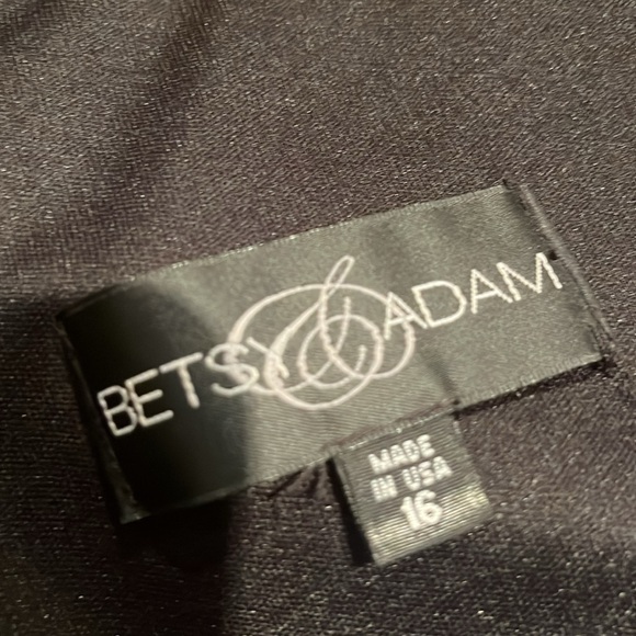 Classy  ladies dress - Picture 10 of 13